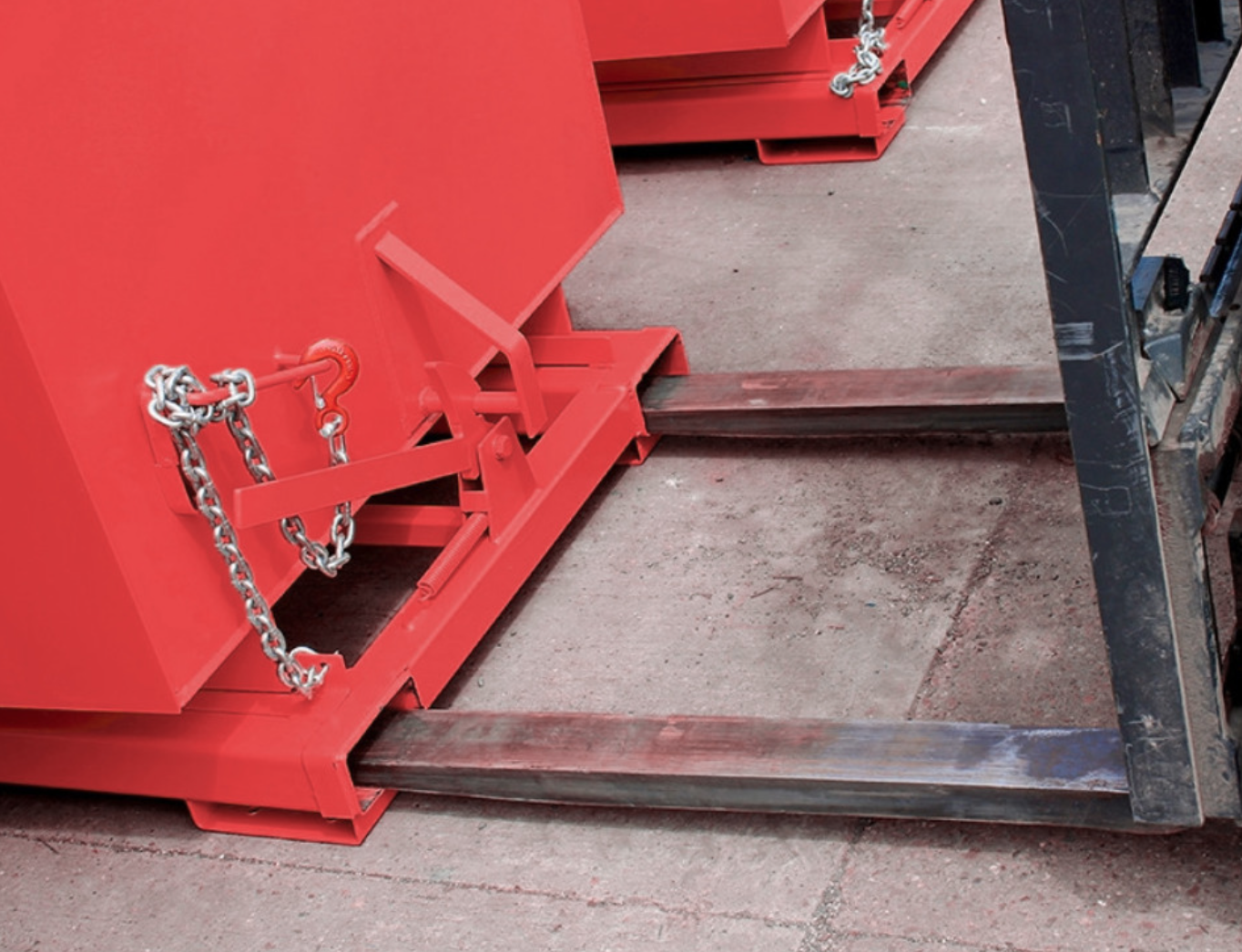 750L ECO Tipping Skip Red - Image 2